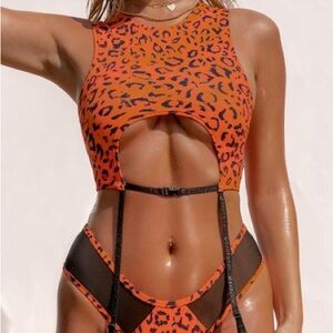 BUCKLE UP GARTER TOP - ORANGE